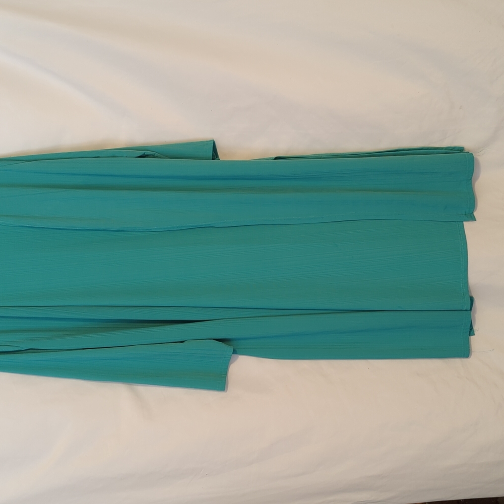 Flowy Open Robe Cover Up - Picture 2 of 10
